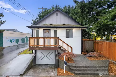 2008 16th St, Everett, WA 98201 photo 2