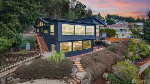 59 Point Fosdick Ter NW, Gig Harbor, WA 98335