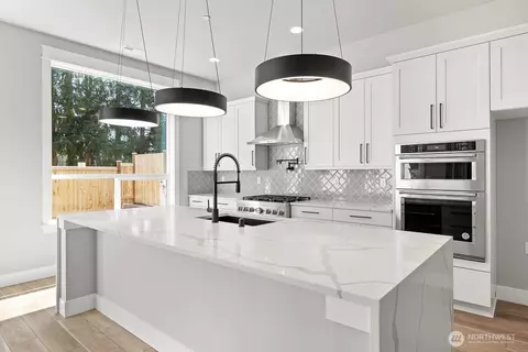 Kitchen - 1424 238th St SE, Bothell, WA 98021 photo 2 of 3
