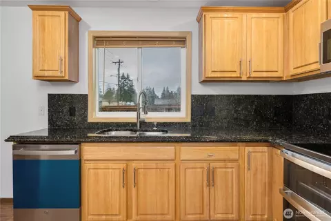 Kitchen - 17128 21st Ave E, Spanaway, WA 98387 photo 3 of 5