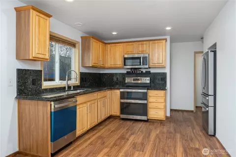 Kitchen - 17128 21st Ave E, Spanaway, WA 98387 photo 1 of 5