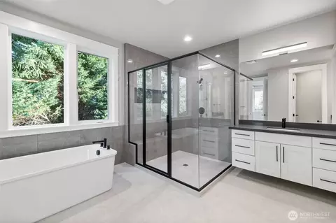 Bath - 1442 238th St SE, Bothell, WA 98021 photo 2 of 2