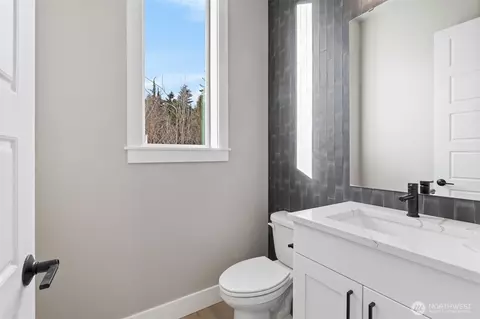 Bath - 1442 238th St SE, Bothell, WA 98021 photo 1 of 2