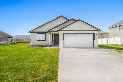 1122 8th Ave NE, Ephrata, WA 98823