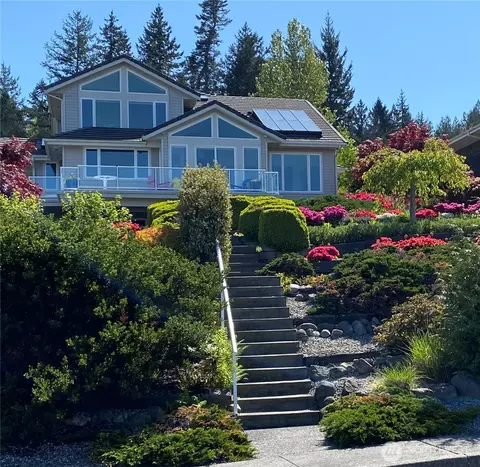 2121 Whalen Dr, Point Roberts, WA 98281