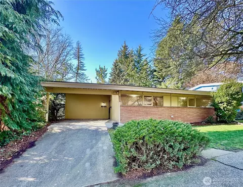 8009 28th Ave NE, Seattle, WA 98115