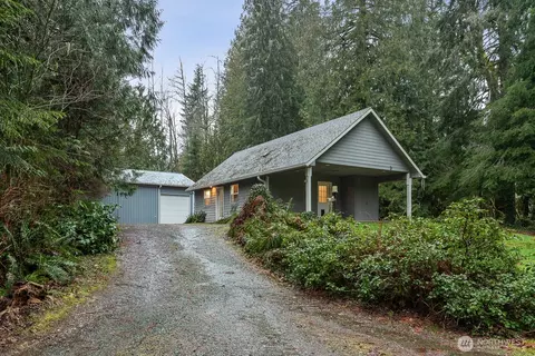 40519 E Whitehorse Dr, Arlington, WA 98223