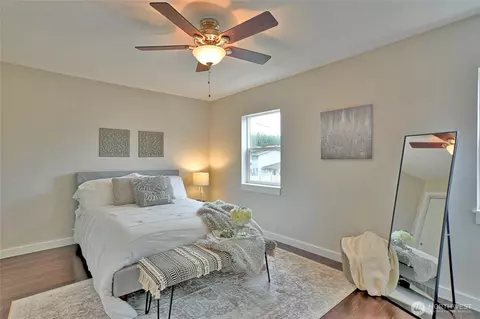 Bedroom - 32104 E Bird St, Carnation, WA 98014 photo 2 of 3