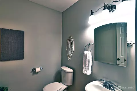 Bath - 32104 E Bird St, Carnation, WA 98014 photo 1 of 2