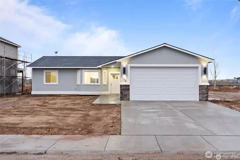 1413 7th Ave NE, Quincy, WA 98848