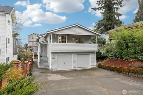 5926 32nd Ave S, Seattle, WA 98118