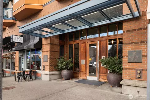 2414 1st Ave #318, Seattle, WA 98121