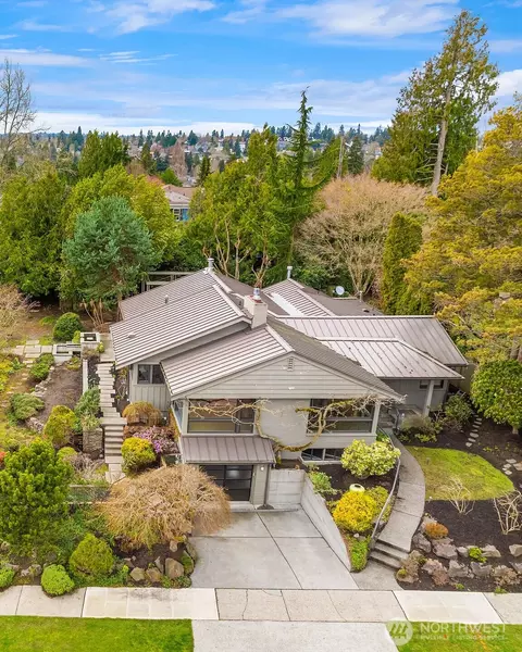 6027 Princeton Ave NE, Seattle, WA 98115