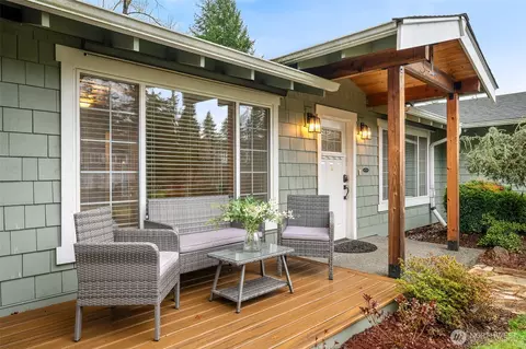 Exterior - 10820 NE 154th Pl, Bothell, WA 98011 photo 3 of 6