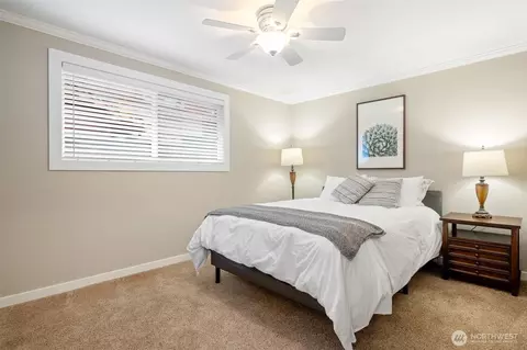 Bedroom - 10820 NE 154th Pl, Bothell, WA 98011 photo 6 of 6