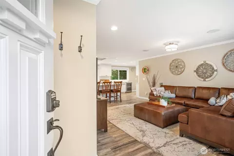 Entry Way - 10820 NE 154th Pl, Bothell, WA 98011 photo 1 of 1