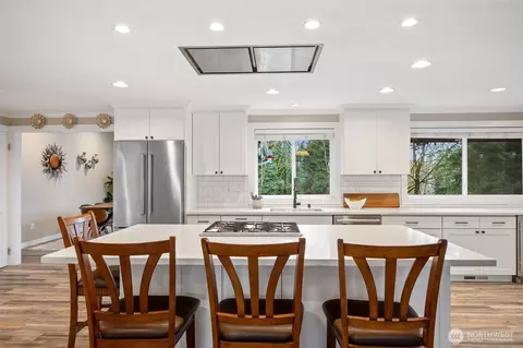 Kitchen - 10820 NE 154th Pl, Bothell, WA 98011 photo 1 of 10