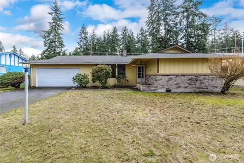 2302 151st St E, Tacoma, WA 98445