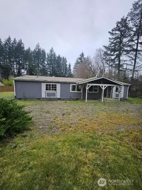 131 E Rasor Pl, Belfair, WA 98528