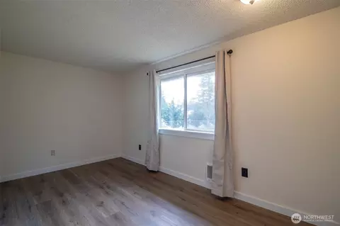 Bedroom - 22508 38th Ave E, Spanaway, WA 98387 photo 4 of 7