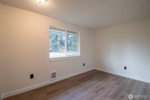 Bedroom - 22508 38th Ave E, Spanaway, WA 98387 photo 6 of 7