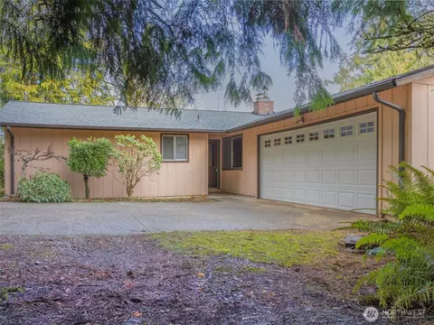 15525 Sunny Cove Dr, Olalla, WA 98359