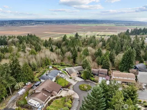 View/Area - 4115 105th Pl SE, Everett, WA 98208 photo 5 of 6