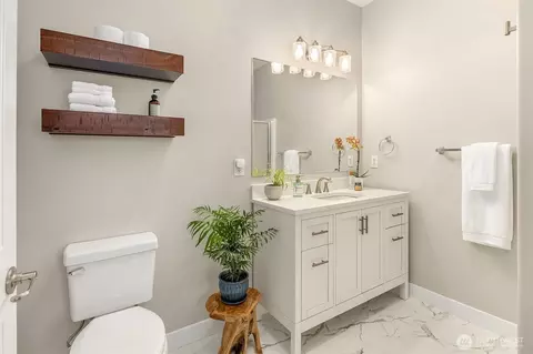Bath - 14915 38th Dr SE #L1121, Bothell, WA 98012 photo 1 of 3