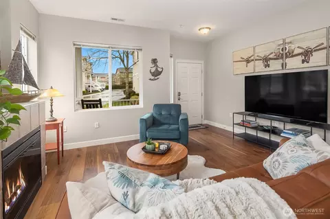 Living - 14915 38th Dr SE #L1121, Bothell, WA 98012 photo 4 of 6