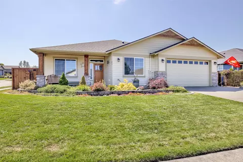 51 Blue Glacier Loop, Sequim, WA 98382