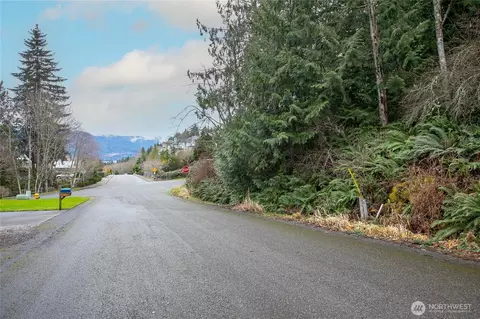 4826 Lewis Ave, Bellingham, WA 98229