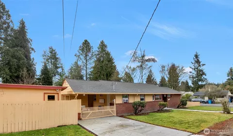 1223 NE 169th St, Shoreline, WA 98155