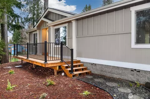 6110 Harlow, Bremerton, WA 98312