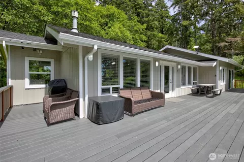 2 N Copalis Rock Ln, Copalis Beach, WA 98535