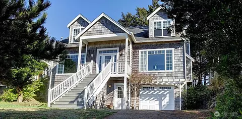 34800 J Pl, Ocean Park, WA 98640