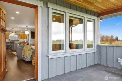 Entry Way - 4913 Chuckanut Dr, Bow, WA 98232 photo 1 of 3