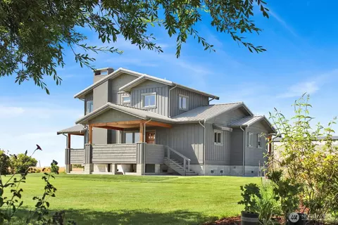 Exterior - 4913 Chuckanut Dr, Bow, WA 98232 photo 1 of 6