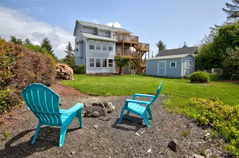 124 S Razor Clam Dr SW, Ocean Shores, WA 98569