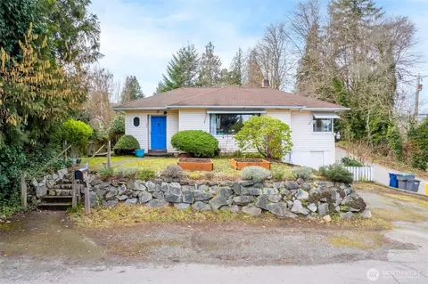 1351 N Lafayette Ave, Bremerton, WA 98312