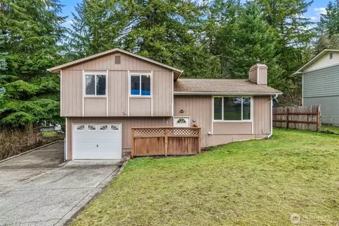 113 Maryhill Dr, Kelso, WA 98626