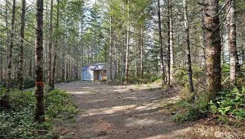 8165 NE Belfair Tahuya Rd, Tahuya, WA 98588