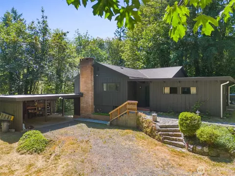 6825 280th Dr SE, Issaquah, WA 98027
