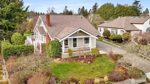 2907 Sunset Dr, Bellingham, WA 98225