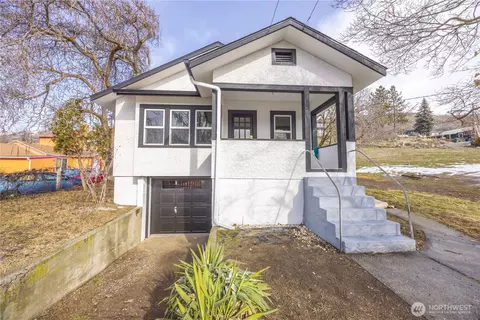 312 W Highland Ave, Chelan, WA 98816