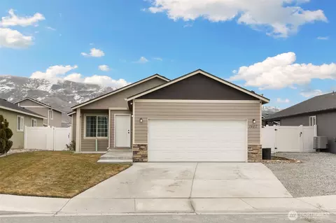 1467 Denny Pl, Rock Island, WA 98850