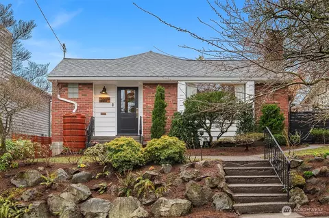 3211 NW 70th St, Seattle, WA 98117