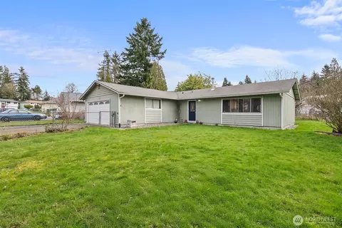 6664 Helena Dr NE, Bremerton, WA 98311