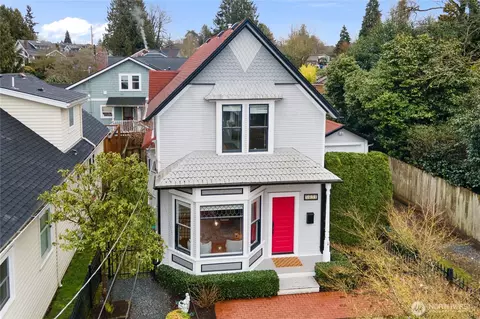 5854 Mckinley Pl N, Seattle, WA 98103
