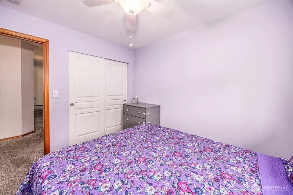 Bedroom - 239 NE Miramar Cir, Bremerton, WA 98311 photo 2 of 4