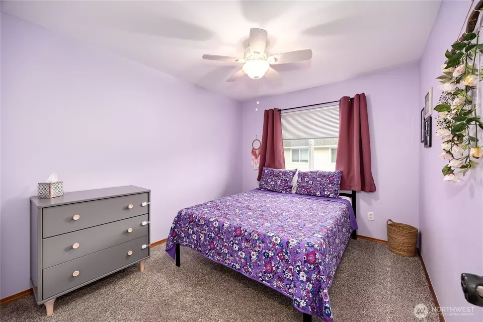 Bedroom - 239 NE Miramar Cir, Bremerton, WA 98311 photo 1 of 4